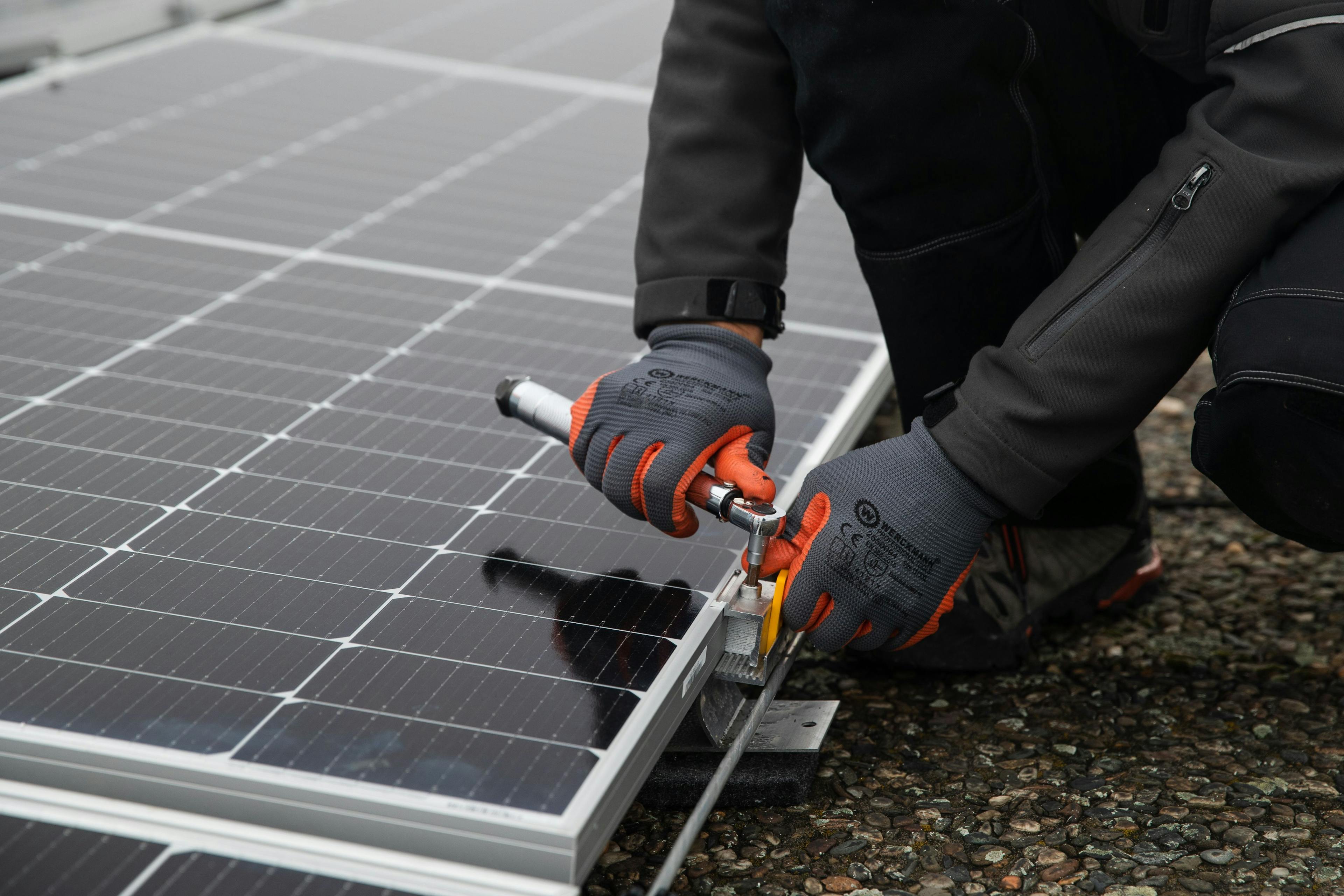 Údržba fotovoltaických elektráren: Klíč k dlouhodobé efektivitě a výkonu